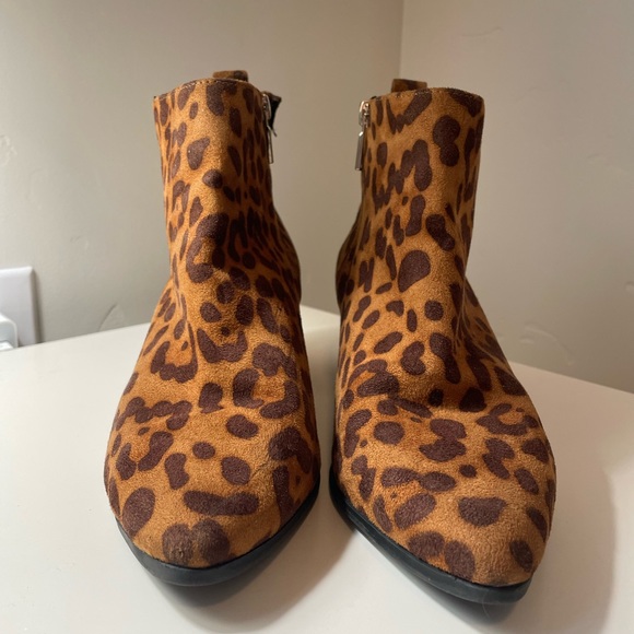 Leopard Print Ankle Boots - Picture 1 of 8